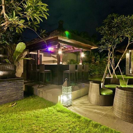 Villa Mahkota Seminyak Exterior foto