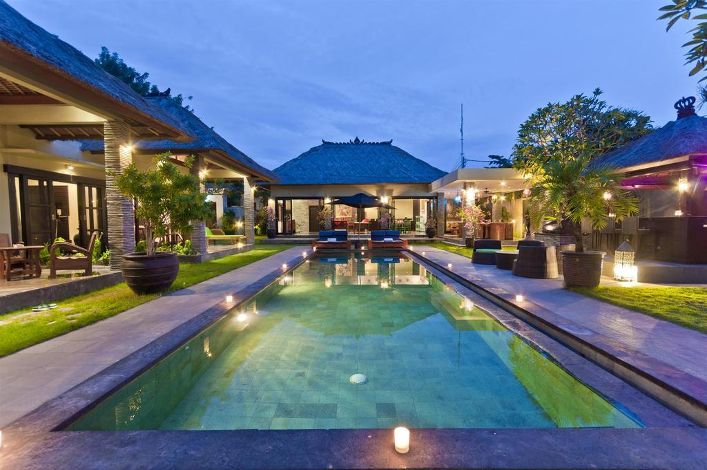 Villa Mahkota Seminyak Exterior foto